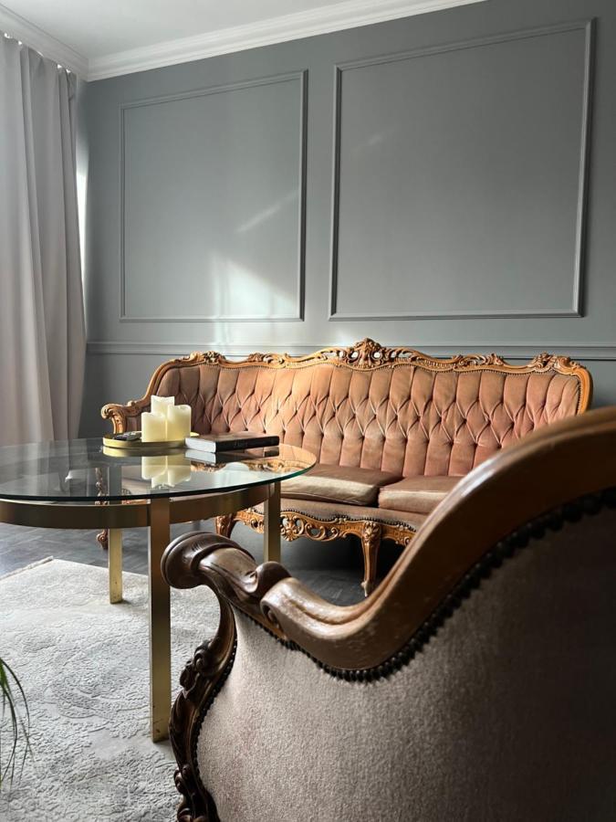 Daisy'S Secret Apartment ชิชเชนา ภายนอก รูปภาพ